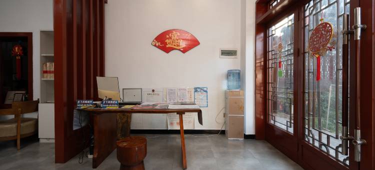 凤凰明天回来江景民宿(凤凰古城店)图片