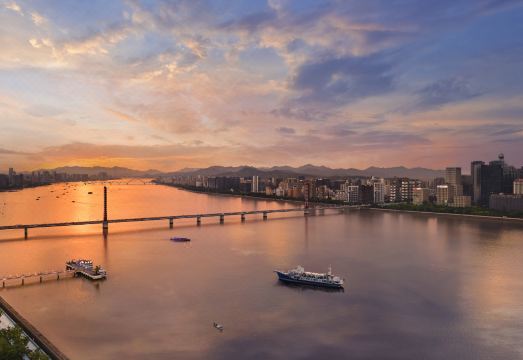 Hilton Garden Inn Hangzhou West Lake Hotel Overview
