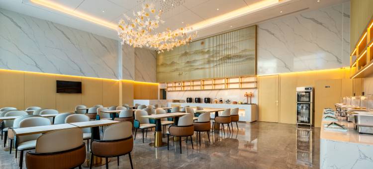 白玉兰酒店(威海火炬八街国际海水浴场店)图片