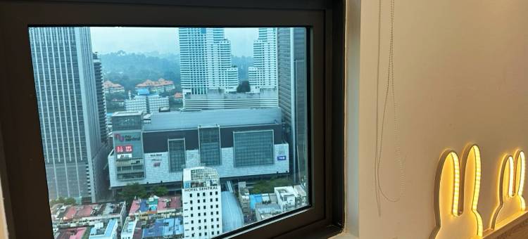 吉隆坡中央车站天空泳池套房民宿(Sky Pool Suites KL Sentral 4 pax Kuala Lumpur 118, The Riveria City, KL Sentral)图片