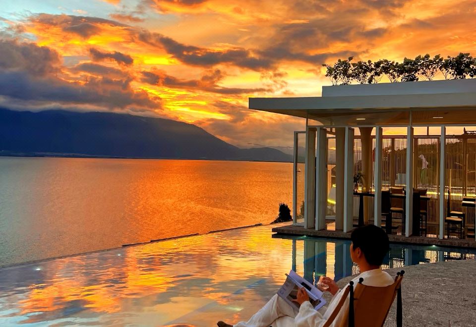 Ondine Hotel over view