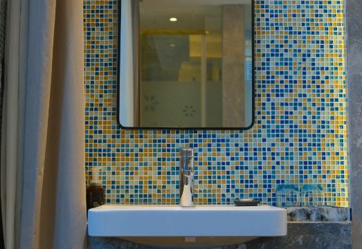 Nalan Manor 1999Hotel Overview