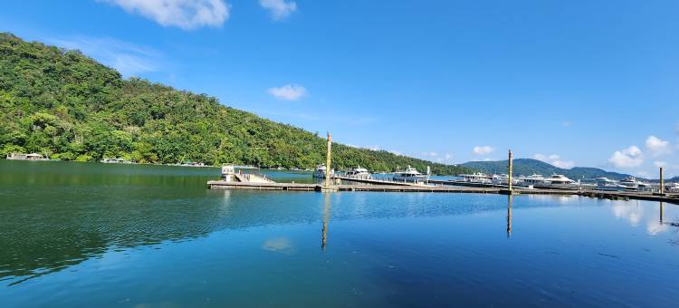 日月潭全家湖畔渡假山莊图片