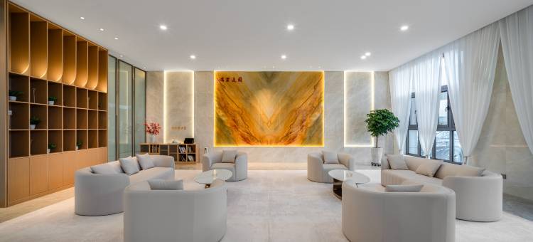 伊宁市景云亚丁酒店(伊犁河景区店)图片