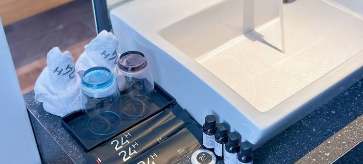 24H COLOR酒店(惠州金山湖公园店)图片