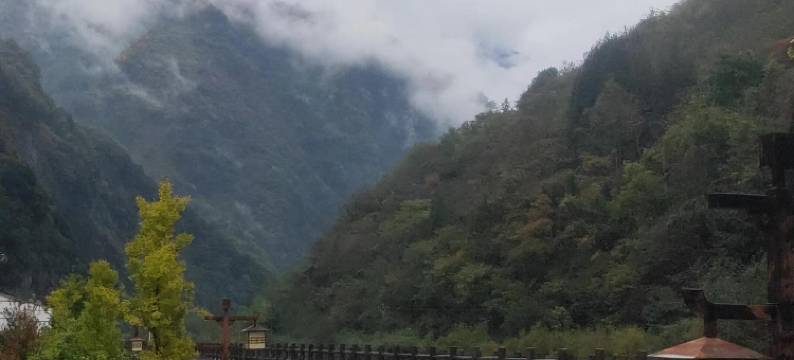 宝兴古城宾馆图片