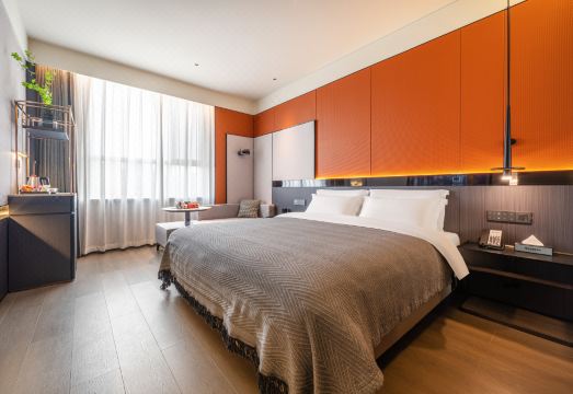 Super 8 International Hotel Jiayuguan Hotel Overview