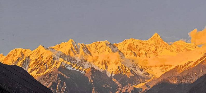 观峰居酒店(索松村店)图片