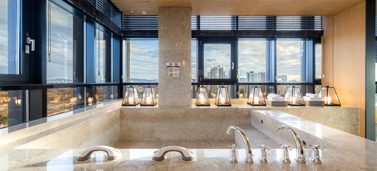 首尔车站德塞纳尔斯酒店(Hotel the Designers Seoul Station)图片