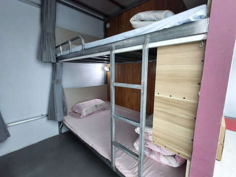 妞妞漫游舱民宿