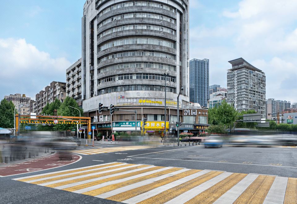  Hotel Overview