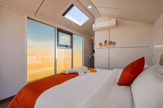 沙漠集市露营地图片