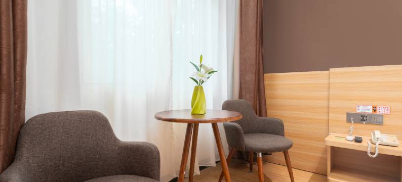 美城优品酒店(郑州探十里陇海西路地铁站店)图片