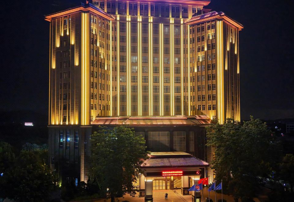 普宁冠盛国际酒店外景图