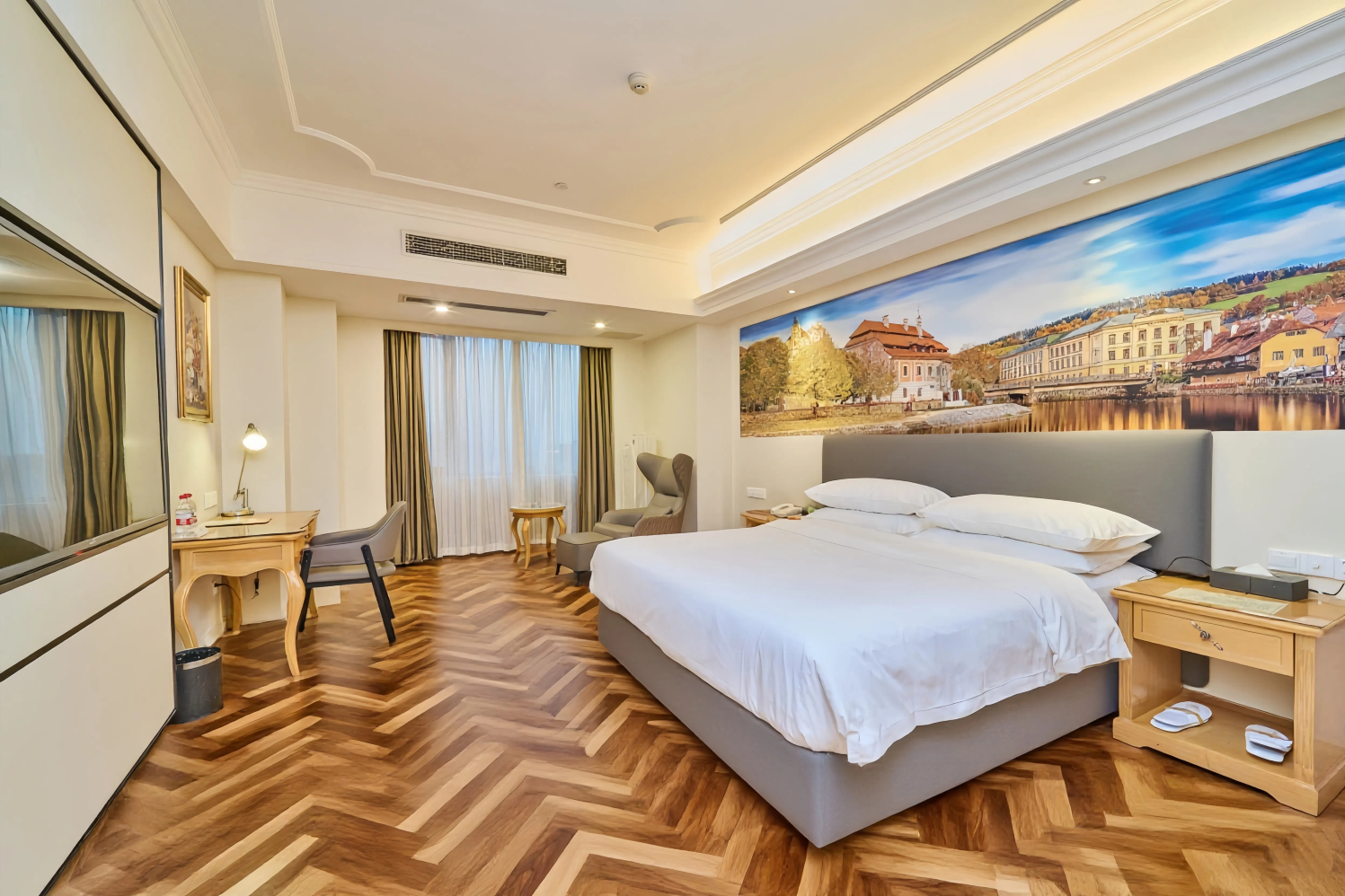 Vienna (Guangzhou South Railway Station Hotel)Hotel Overview