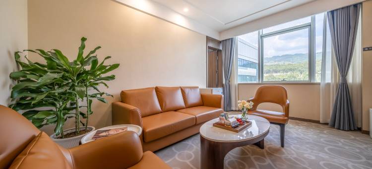 川航金熊猫大酒店(青山机场店)图片