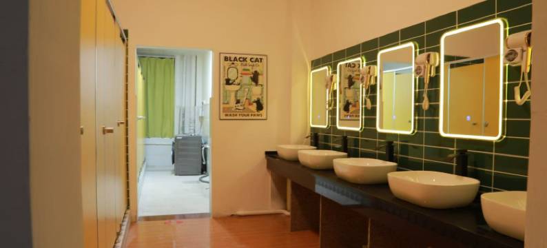 拾野青年旅舍(珠海情侣中路日月贝大剧院店)图片