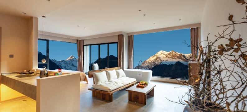 雨崩愈见山·雪山民宿图片