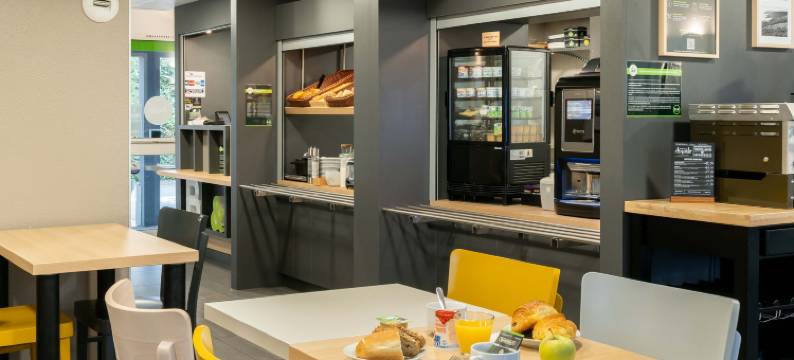 东瓦讷莫尔比昂海湾民宿酒店(B&B Hotel Vannes Est Golfe du Morbihan)图片