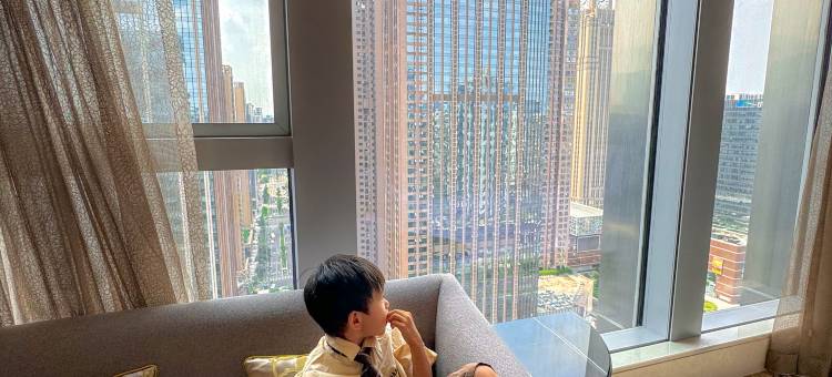洲至奢选成都棕榈泉酒店图片