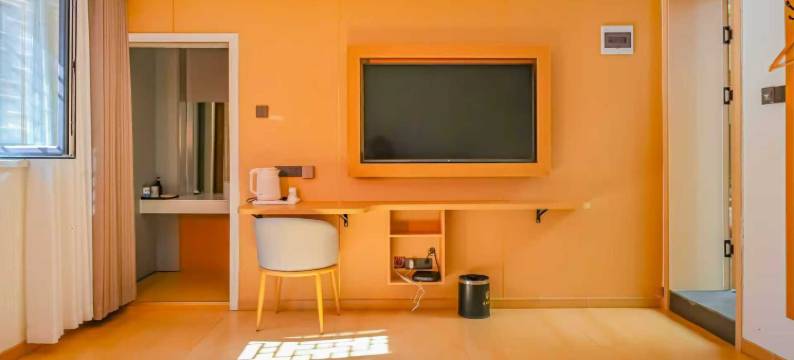 巴里坤古巷庭院民宿图片