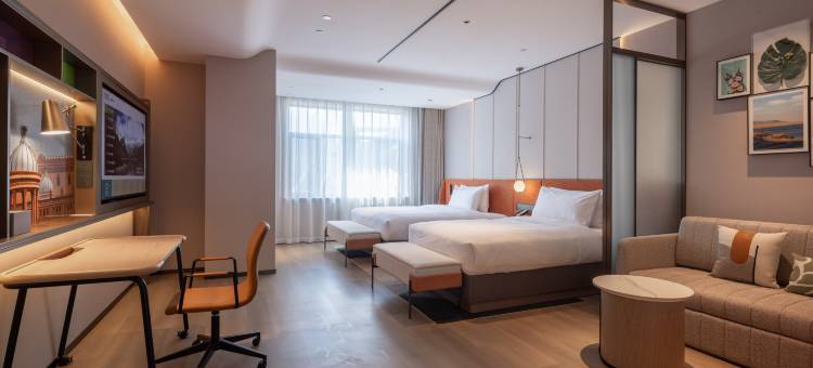 赛里木湖希尔顿惠庭酒店图片