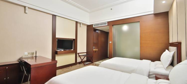 松原金鼎假日酒店(乌兰大街火车站店)图片