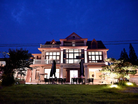 上海一览芳华民宿