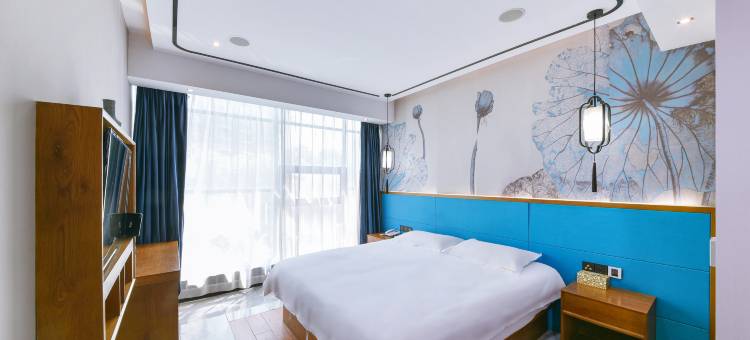 欧泰影院酒店(滨海店)图片