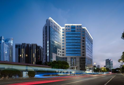 上海陆家嘴滨江大道亚朵X酒店外景图