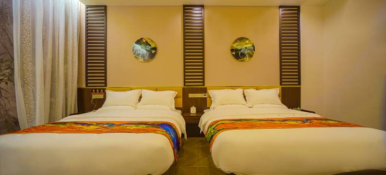 西双版纳景洪泰古里影院式酒店(告庄星光夜市店)图片