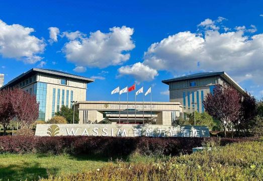 固原万信酒店外景图