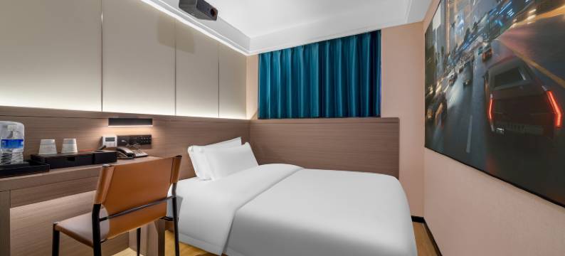 戴丁连锁酒店(武汉循礼门地铁站江汉路步行街店)图片