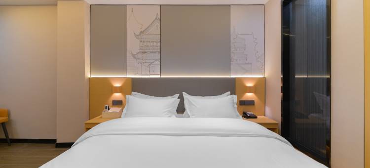 瑾奕轻奢美宿(潮汕高铁站店)图片