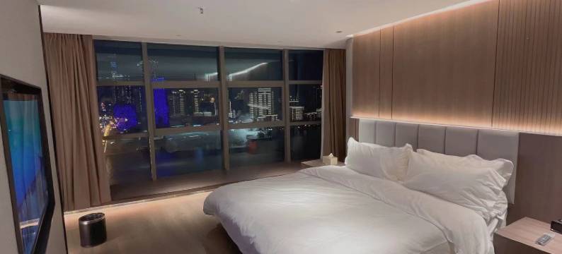 颐湾酒店(柳州银泰城店)图片