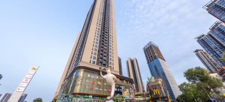 伯爵·云端巨幕Service Apartment(深圳北站万科悦城店)图片