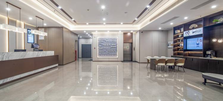 白玉兰酒店(扬州东高铁站店)图片