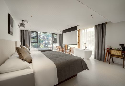 苗寨云景民宿（西江一号风雨桥景区观景台店）外景图