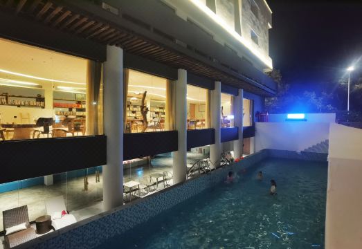 Haoliang JingsheHotel Overview