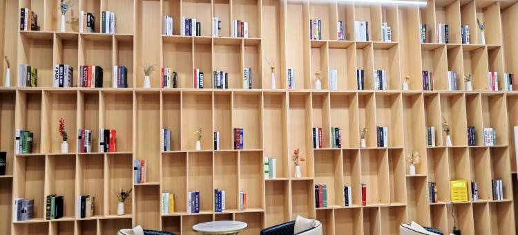 Xbed希酒店(岳阳火车站步行街店)图片