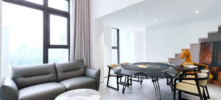 月影松岩LOFT套房民宿(环球恐龙城店)图片