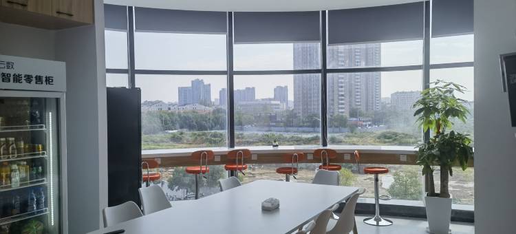 三只猫青年驿站(常州站店)图片