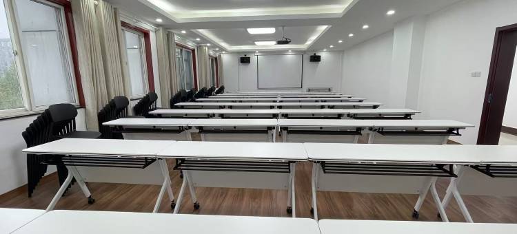 格美酒店(淄博职业学院店)图片