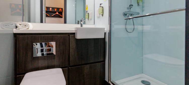 米尔顿凯因斯便捷酒店(easyHotel Milton Keynes)图片