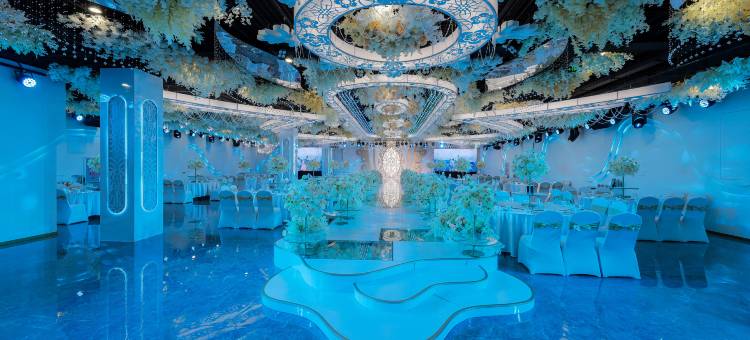 赤峰龙致逸景酒店(维多利摩尔城红山区政府店)图片