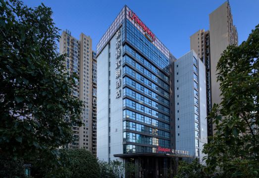 郴州北湖希尔顿欢朋酒店外景图