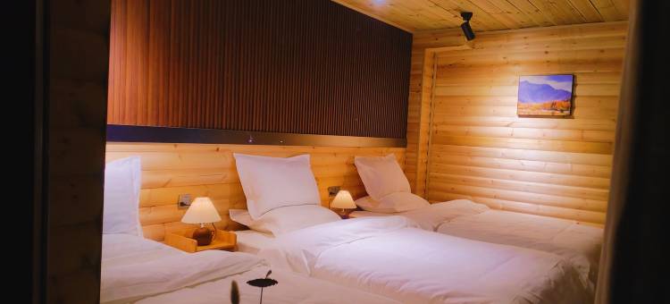 白哈巴暮野民宿图片