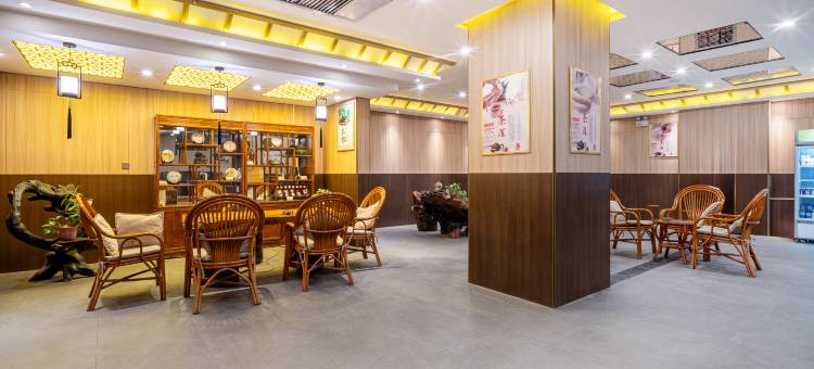 名门丽呈华廷酒店(昆仑湖和田新夜市店)图片