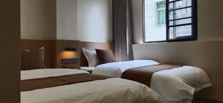 保亭川鸿智能酒店