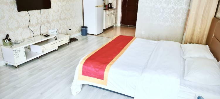 易居酒店公寓(营口市府路万达广场店)图片